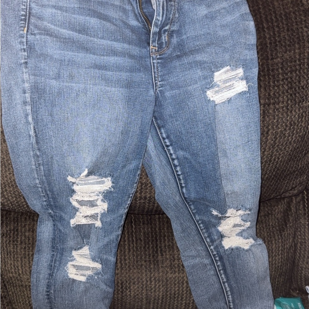 American Eagle Outfitters High Rise Blue Jeans Distressed